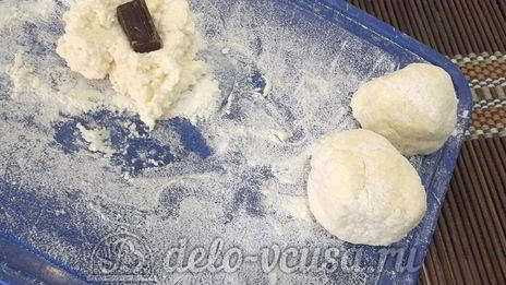 творожные пончики с шоколадом