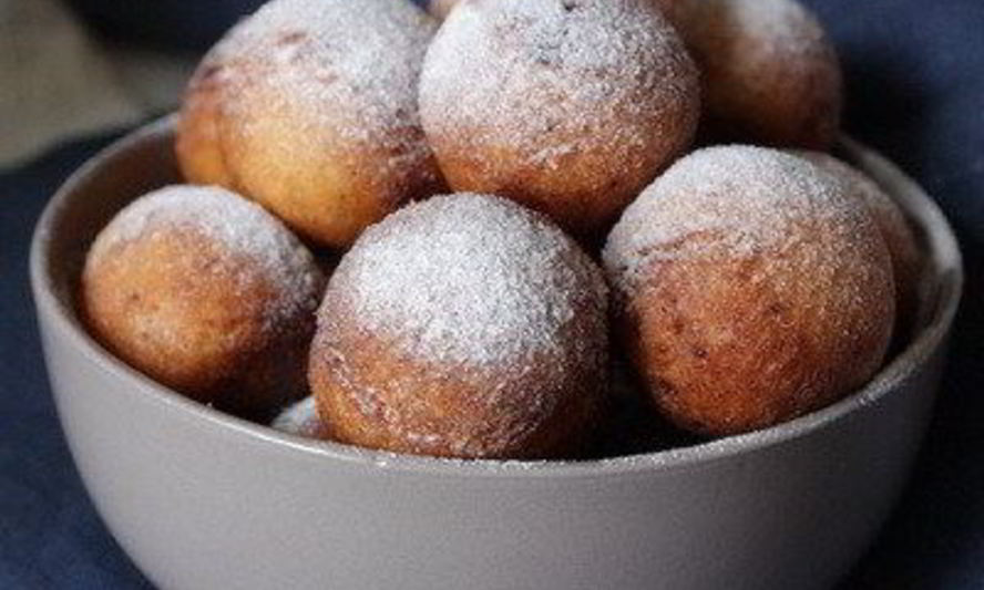 Рецепт творожные пончики в сахарной пудре