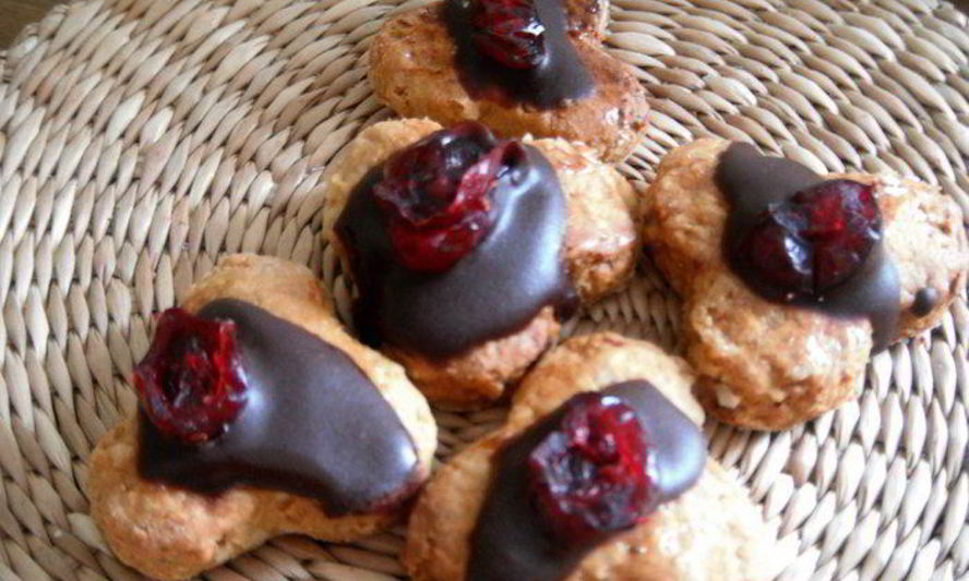 Рецепт медовые пряники с шоколадом и вяленой клюквой