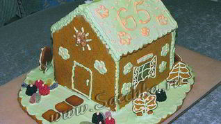 Новогодний пряничный домик