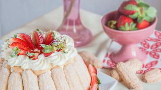 Французская клубничная шарлотка