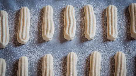 французская клубничная шарлотка