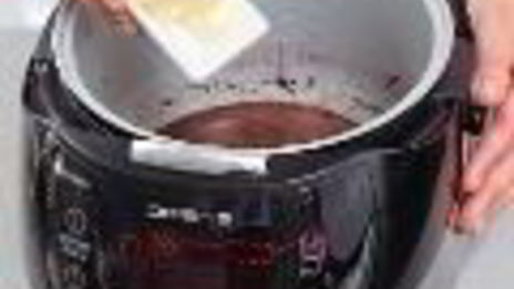 фруктовая шарлотка с шоколадной глазурью в мультиварке