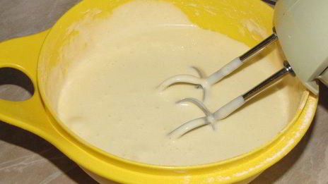 фруктовая шарлотка с шоколадной глазурью