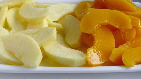 фруктовая шарлотка с шоколадной глазурью