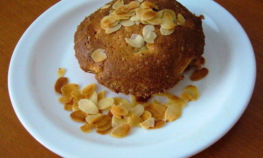 Рецепт грушевая шарлотка на раз