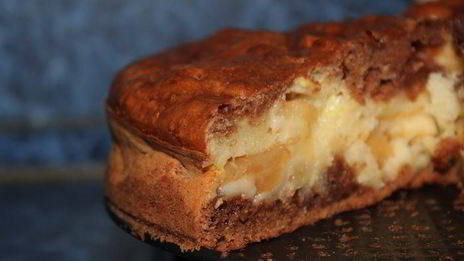 кабачковая шарлотка