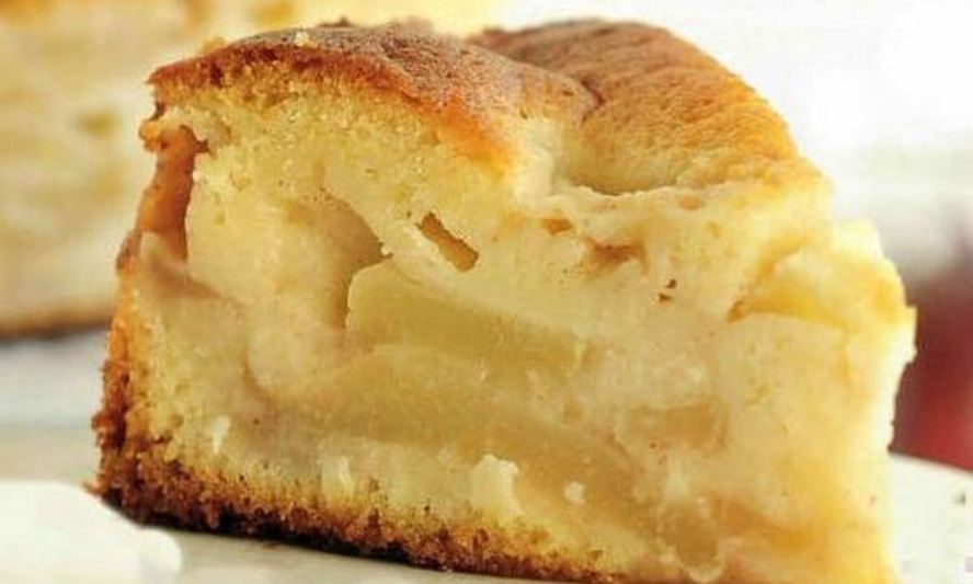 Рецепт легкая шарлотка с яблоками в мультиварке