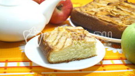 нежная шарлотка с яблоками в духовке