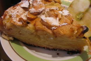 Очень яблочная шарлотка