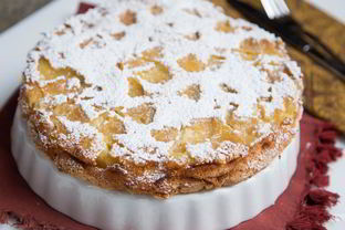 Простая Шарлотка с яблоками в духовке