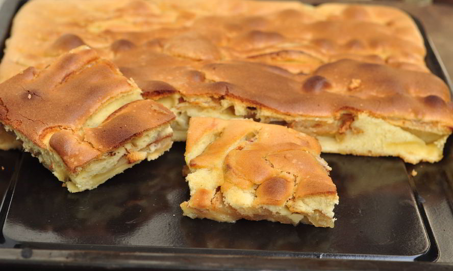 Рецепт простая яблочная шарлотка