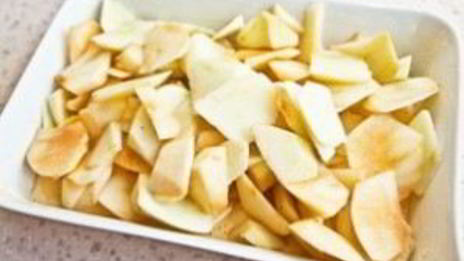 шарлотка на простокваше с яблоками