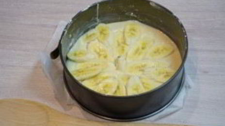 шарлотка с бананами