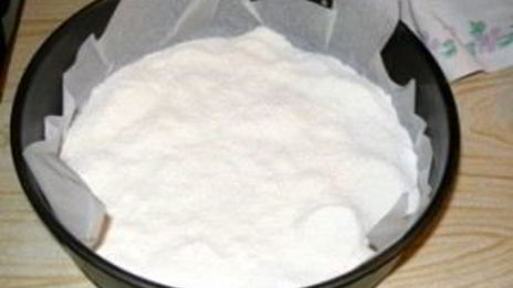 шарлотка с брусникой и яблоками