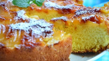 шарлотка с карамелью