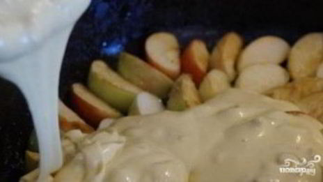 шарлотка с курагой