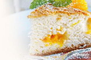 Шарлотка с мандаринами в мультиварке