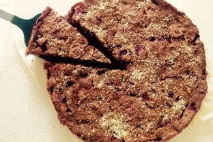 Шарлотка с шоколадной ноткой