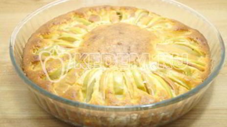 шарлотка с творогом и яблоками