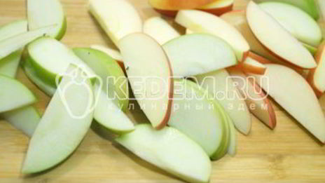 шарлотка с творогом и яблоками