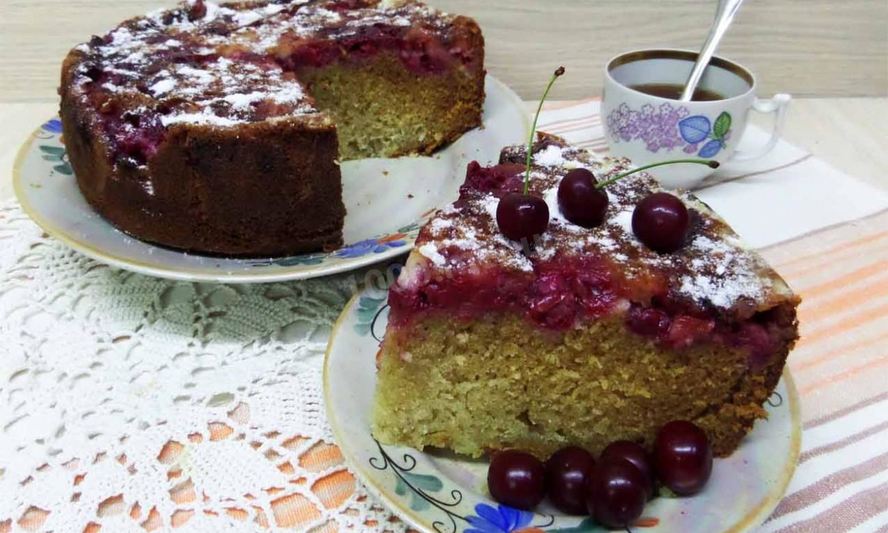 Рецепт шарлотка с вишней и яблоками на простокваше