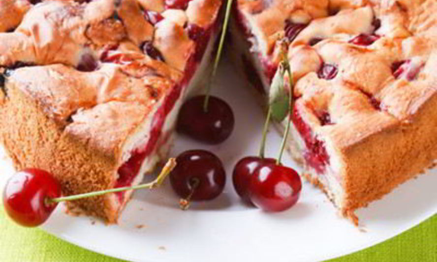 Рецепт шарлотка с вишней