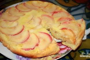 Шарлотка с яблоками без масла