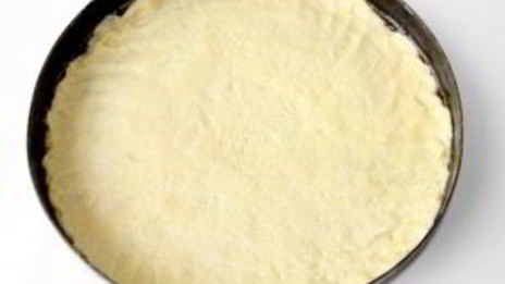 шарлотка с яблоками и безе