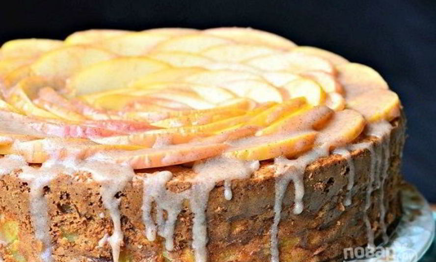 Рецепт шарлотка с яблоками и глазурью