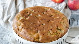 Шарлотка со сгущенкой