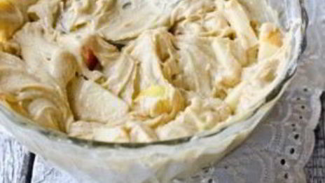 шарлотка со сгущенкой