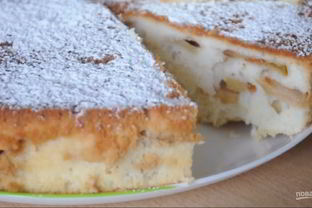 Воздушная яблочная шарлотка