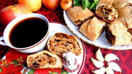 хрустящий постный штрудель с ароматной полезной начинкой