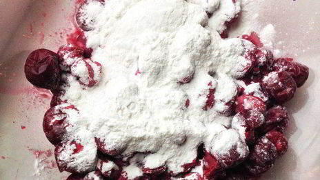 ленивый штрудель с вишней и орехами