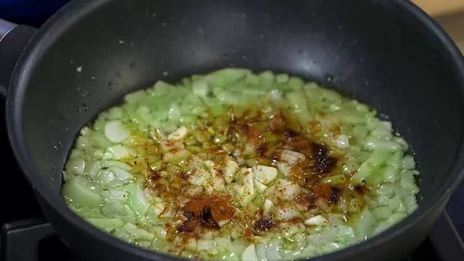 овощной штрудель с фасолью и паприкой