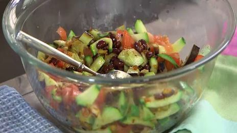 овощной штрудель с фасолью и паприкой