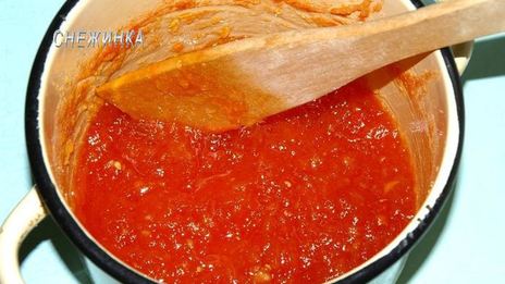 рисовый штрудель с томатно-яблочным джемом