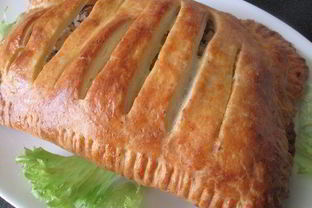 Рыбный штрудель из творожного теста