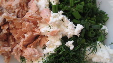 рыбный штрудель из творожного теста