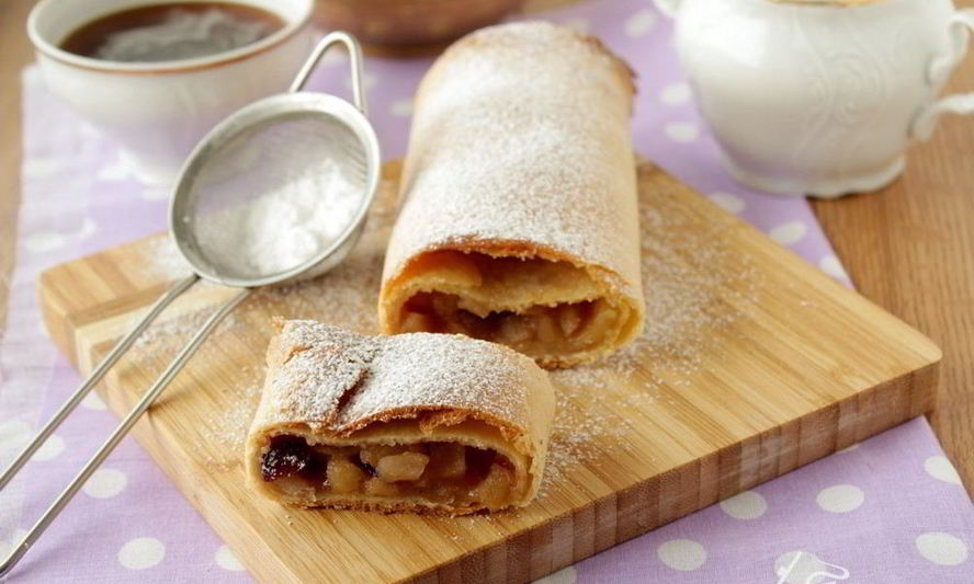 Рецепт штрудель из творожного теста с яблоками и клюквой