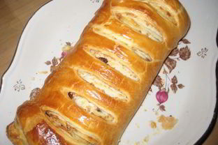 Штрудель с яблоками и изюмом