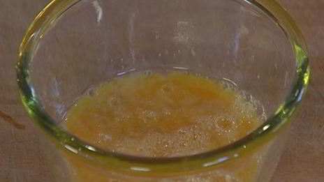 штрудель с запеченным красным перцем и луком-пореем