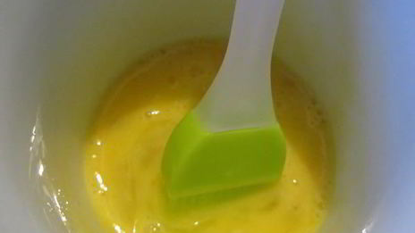 штрудель яблочный с изюмом и малиной