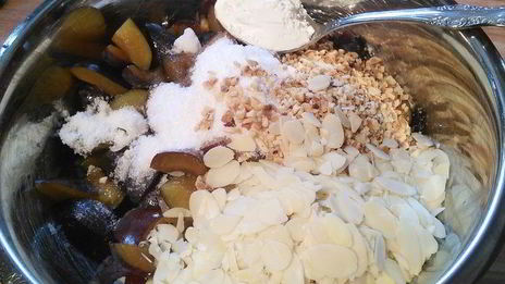 сливово-имбирный штрудель