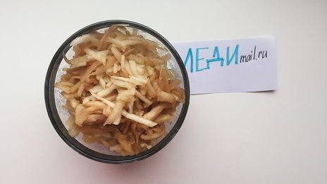 творожно-яблочный штрудель с цукатами