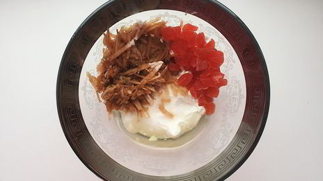 творожно-яблочный штрудель с цукатами