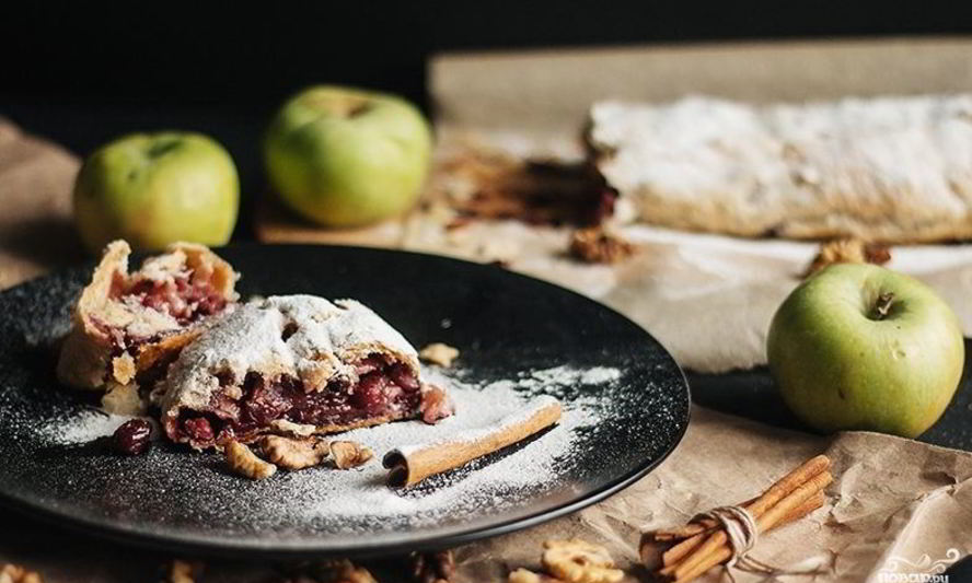 Рецепт вишневый штрудель из готового теста