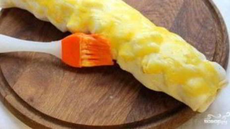 яблочный штрудель из слоеного дрожжевого теста