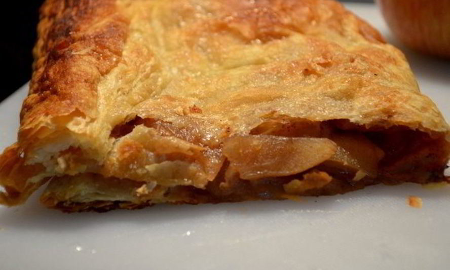 Рецепт яблочный штрудель с корицей